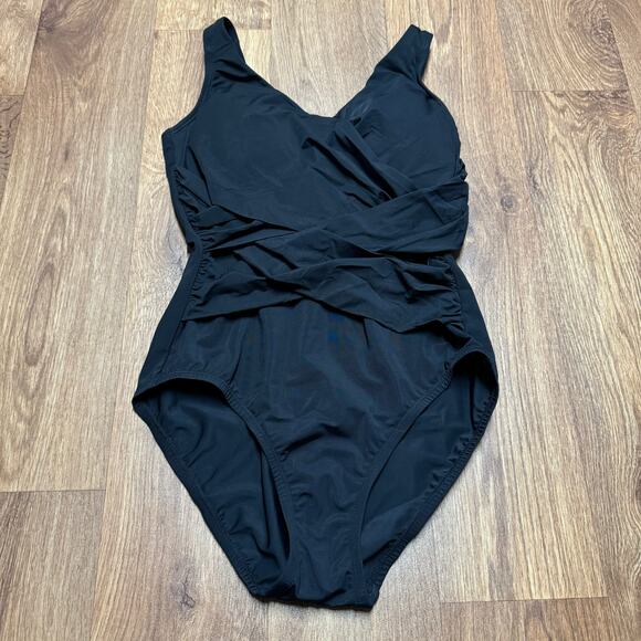 Lands End Womens Solid Black One Piece Swim Suit Slimming Wrap Size 8P Petite - Picture 1 of 8
